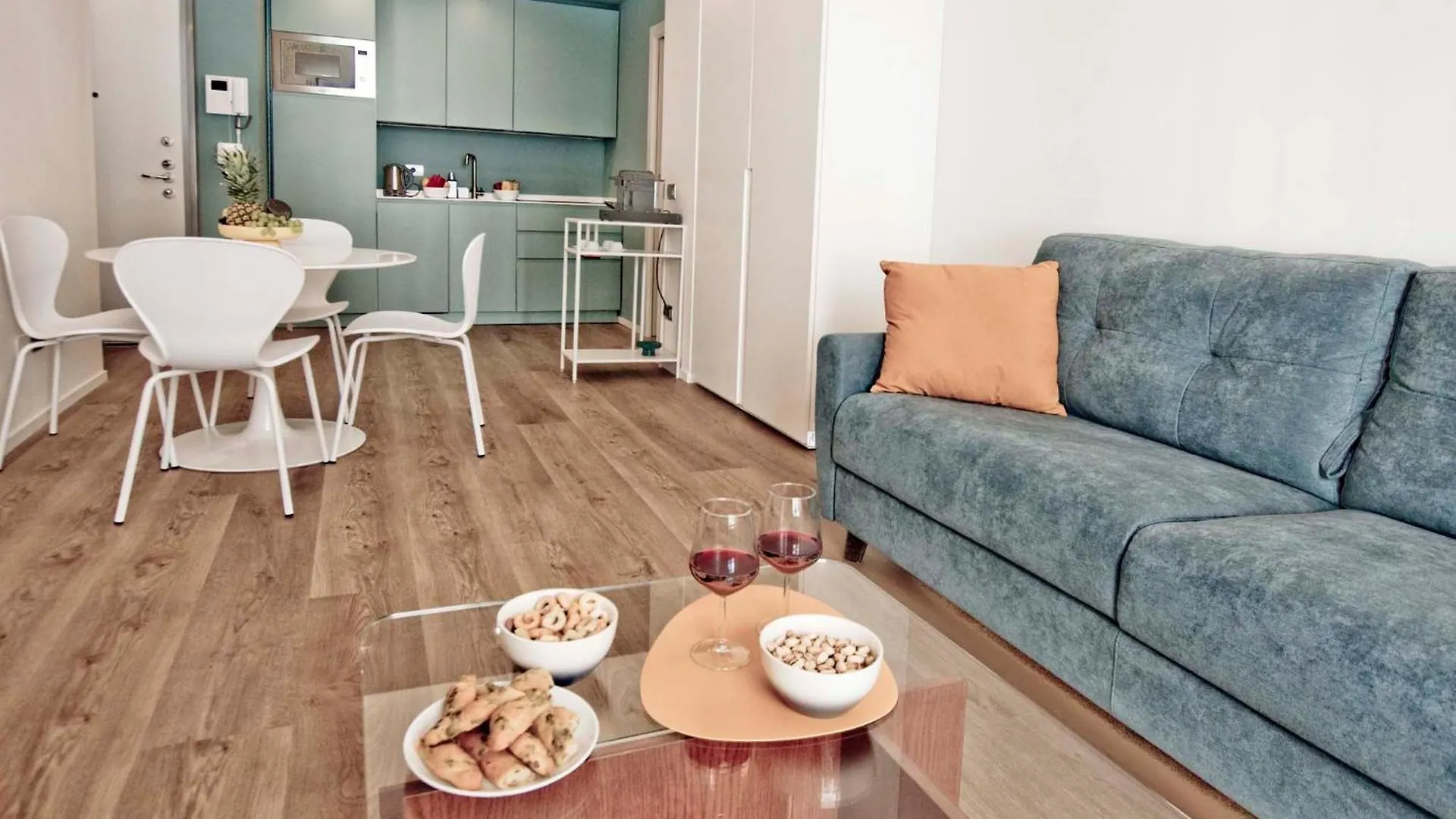 Apartment Soperga 10 - Popart Flat In Milano Centrale